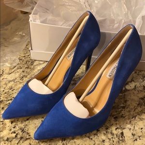 Steve Madden Olena Blue Suede Pumps size 8